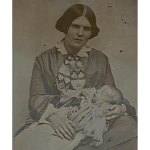 Post-mortem Mère Et Enfant, Ambrotype C 1870