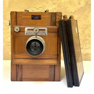 Target 13 X 18 Travel Camera And Its Two Frames, Circa 1900