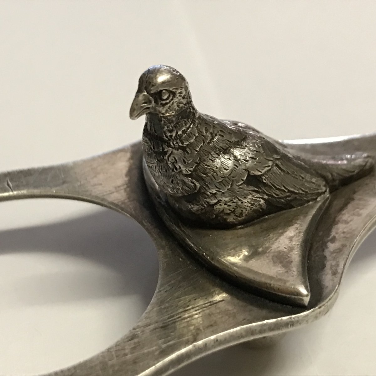 Solid Silver Egg Cup With A Pigeon Design, Late 19th Century, Minerve Hallmark -photo-2