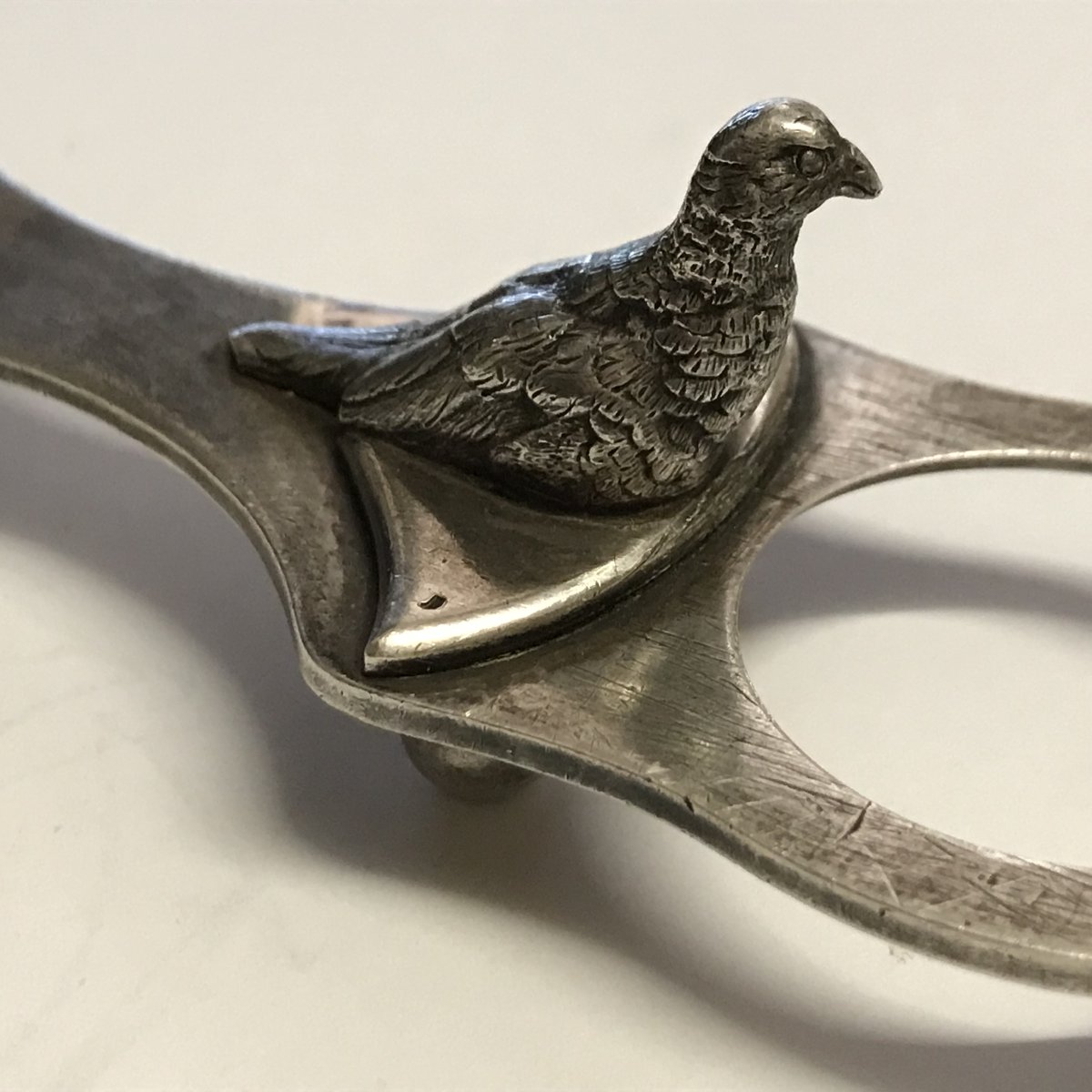 Solid Silver Egg Cup With A Pigeon Design, Late 19th Century, Minerve Hallmark -photo-3