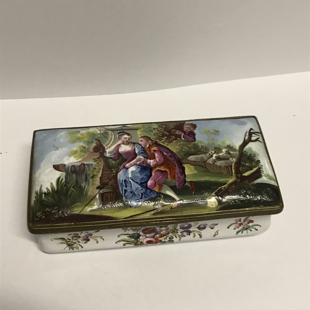 18th-century English Writing Box Made Of Enamel On Copper, Depicting A Romantic Scene-photo-3