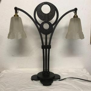 Art Deco 2-light Articulated Lamp With Wrought-iron Frame And Degué Pressed-glass Shade, 1930