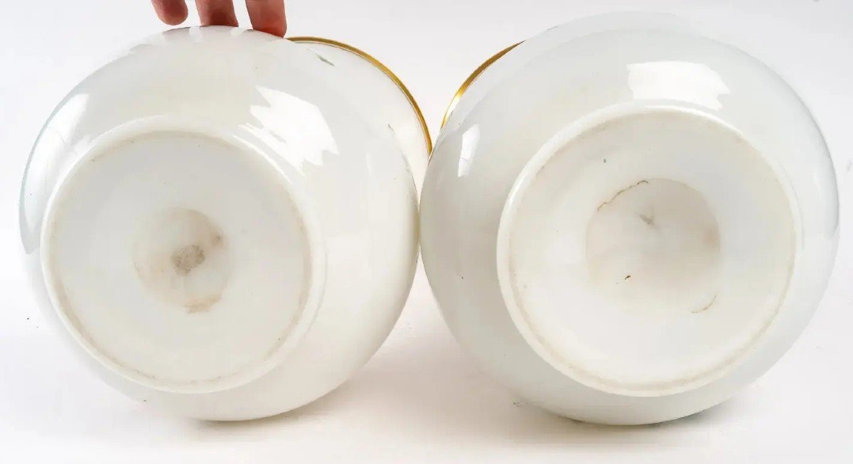 Paire De Vases En Opaline De Baccarat, Décor De Fleurs Colorée-photo-2