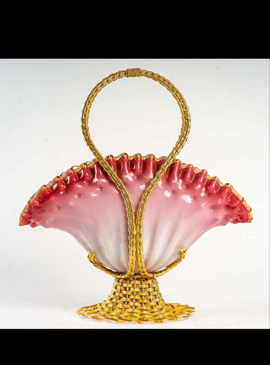 Pink And White Opaline Basket With Gilt Bronze Ornamentation-photo-2