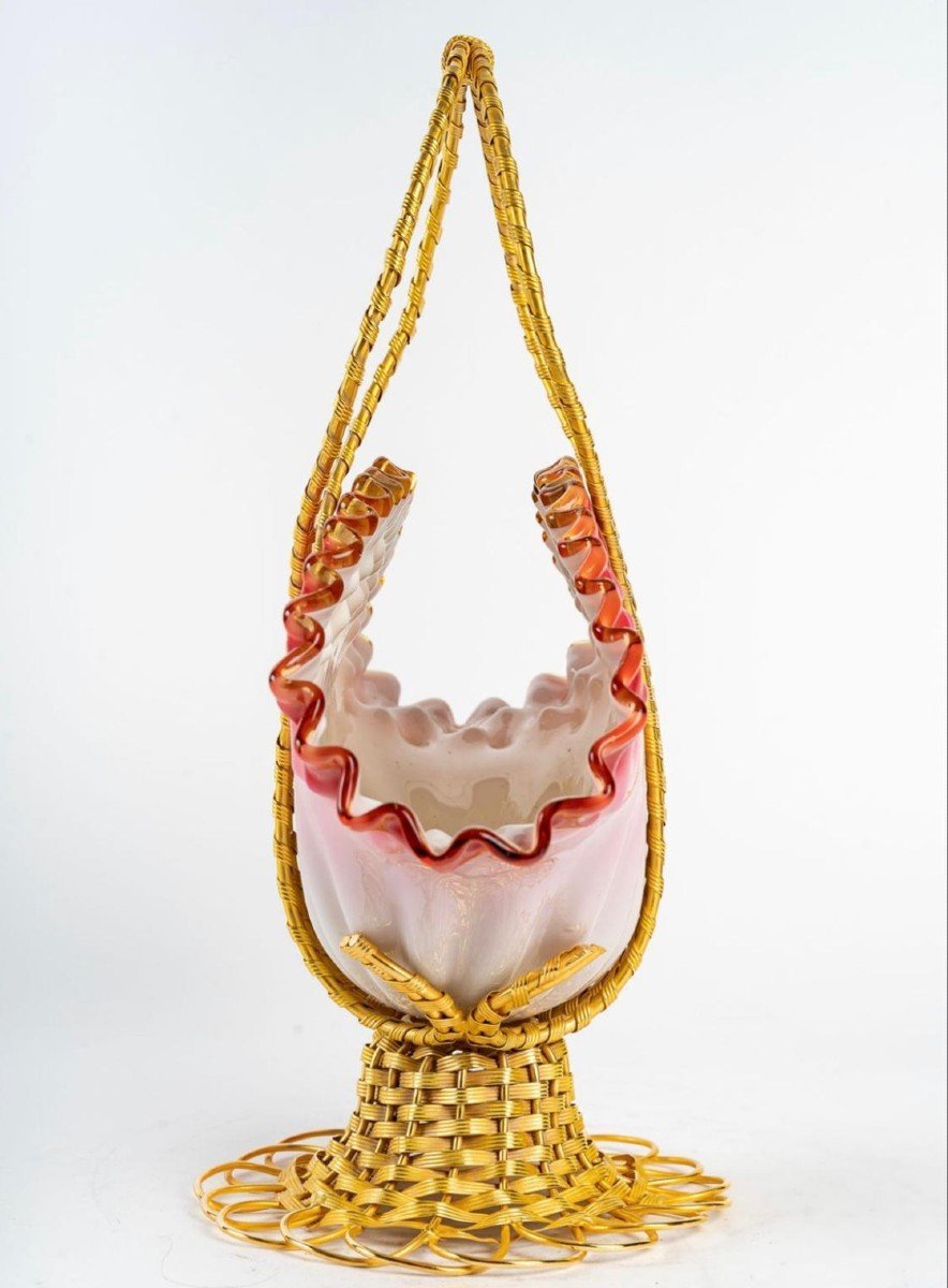 Pink And White Opaline Basket With Gilt Bronze Ornamentation-photo-3