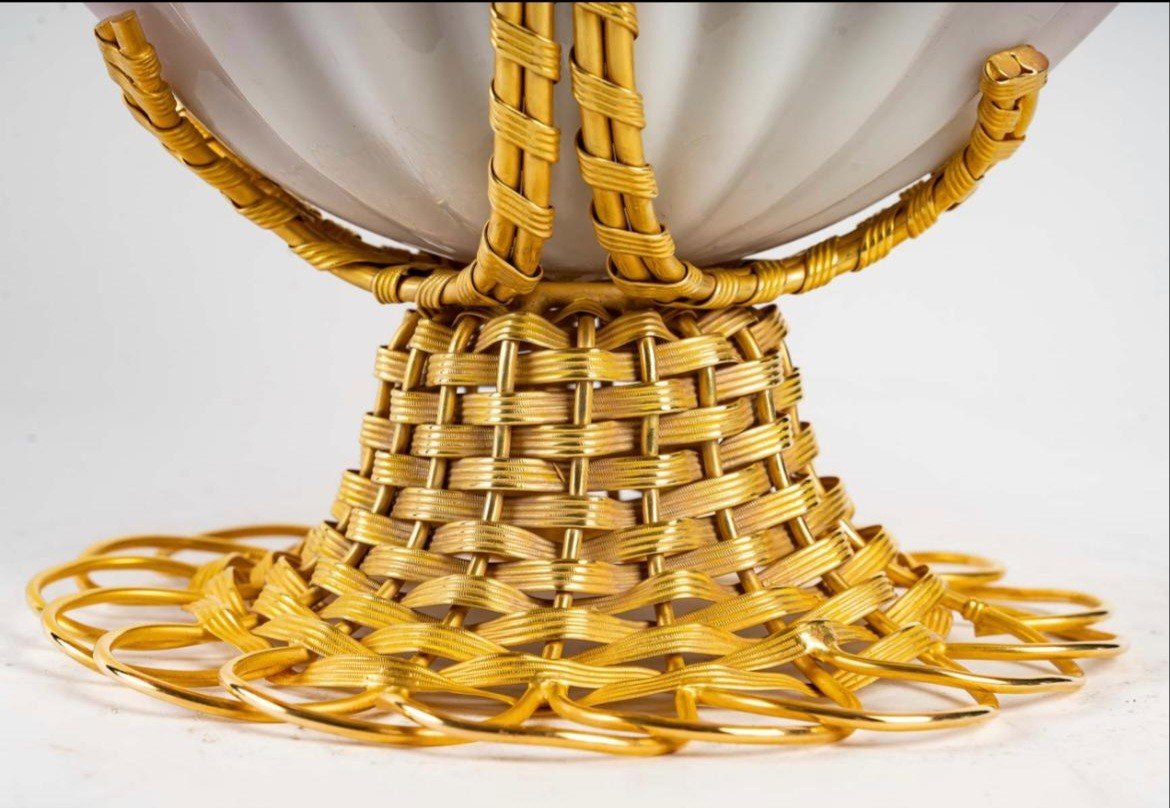 Pink And White Opaline Basket With Gilt Bronze Ornamentation-photo-2