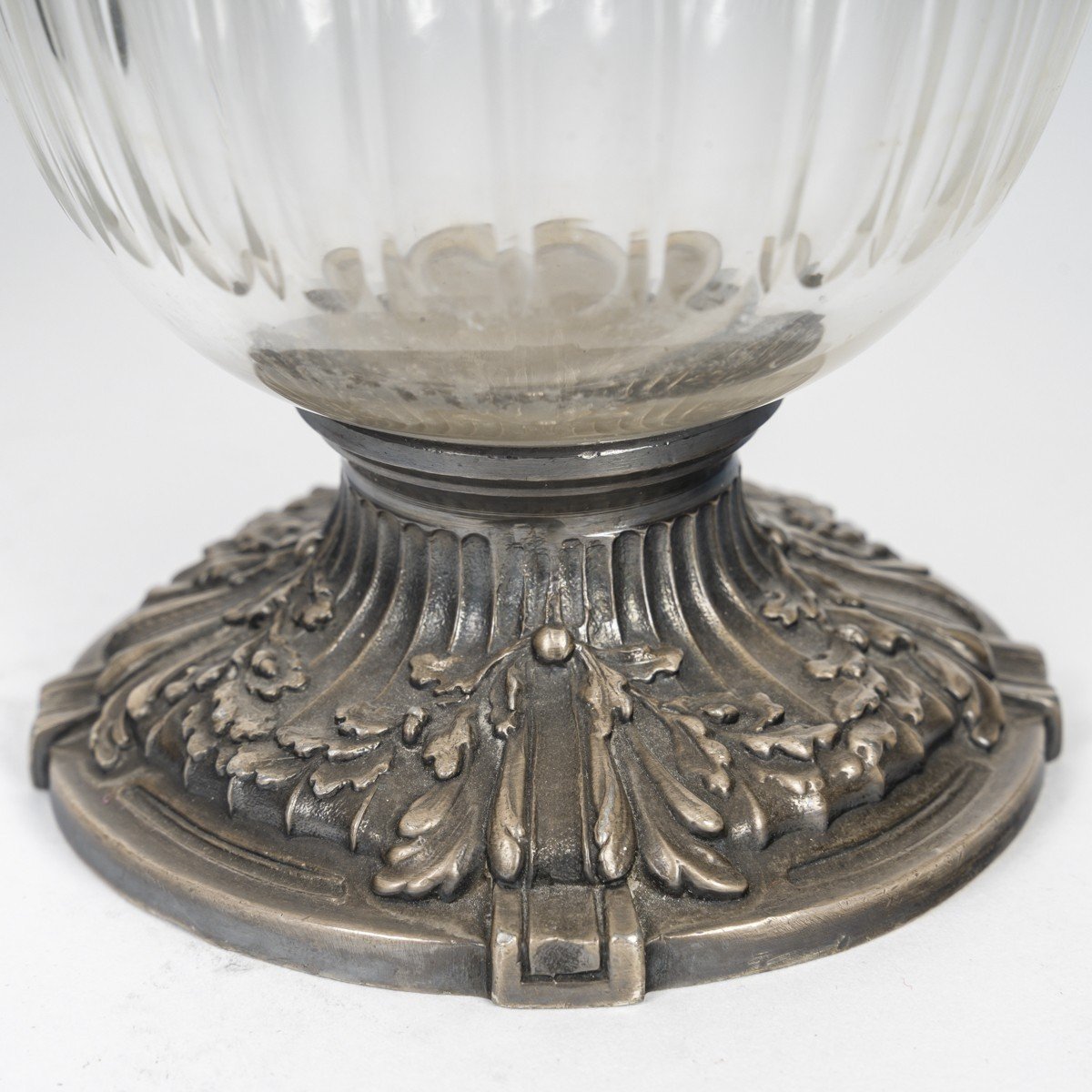 Pair Of Engraved Crystal Carafes With A Silver Metal Frame.-photo-1