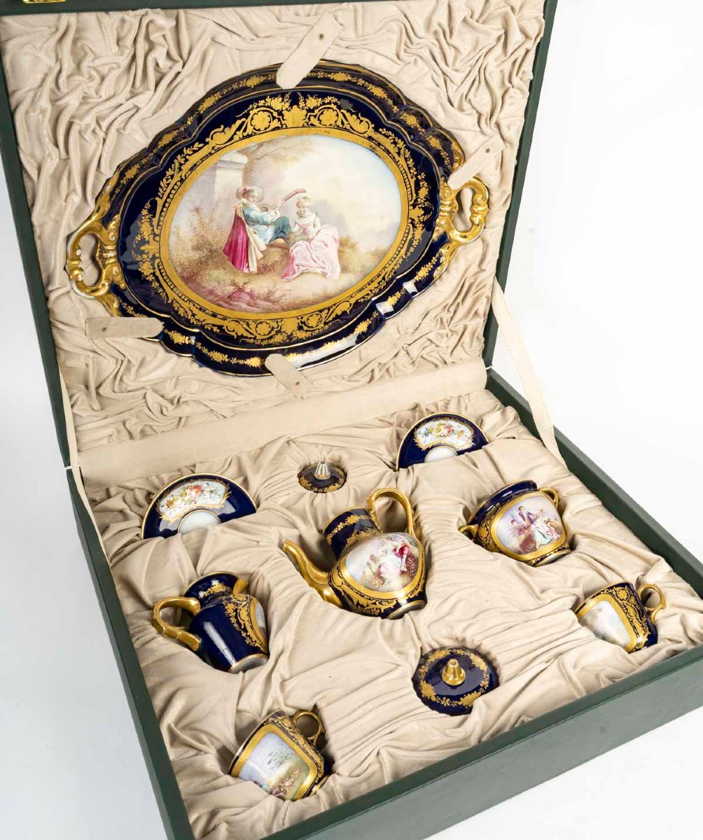 Service à café en porcelaine de Sèvres – Époque Napoléon III, XIXᵉ siècle – dans un coffret - 