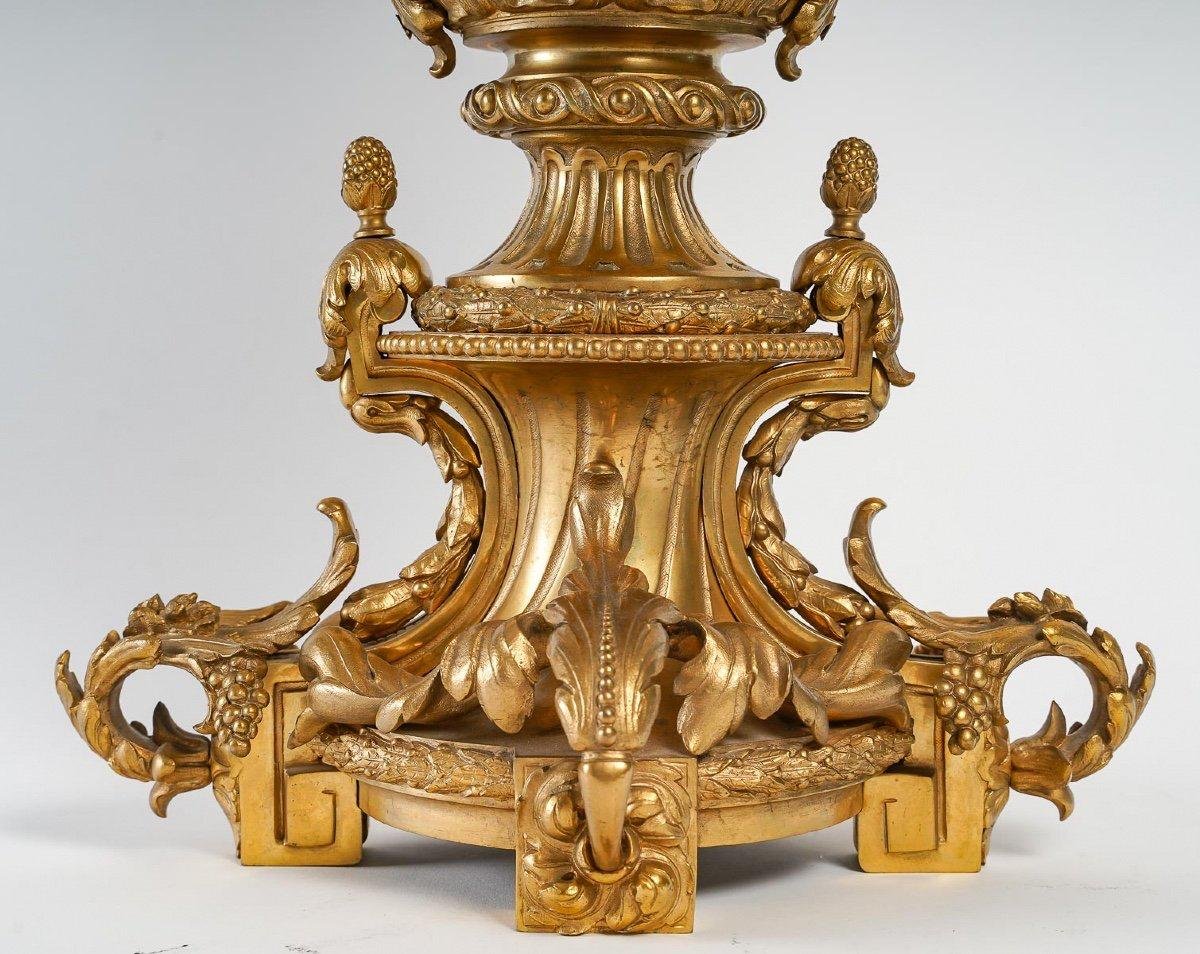 Paire de grands vases couverts en porcelaine et bronze doré, XIXᵉ siècle-photo-5