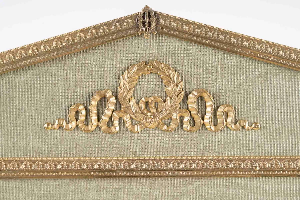 Cadre à trois photos en laiton doré et tissu vert clair, style Empire – XIXᵉ siècle-photo-1