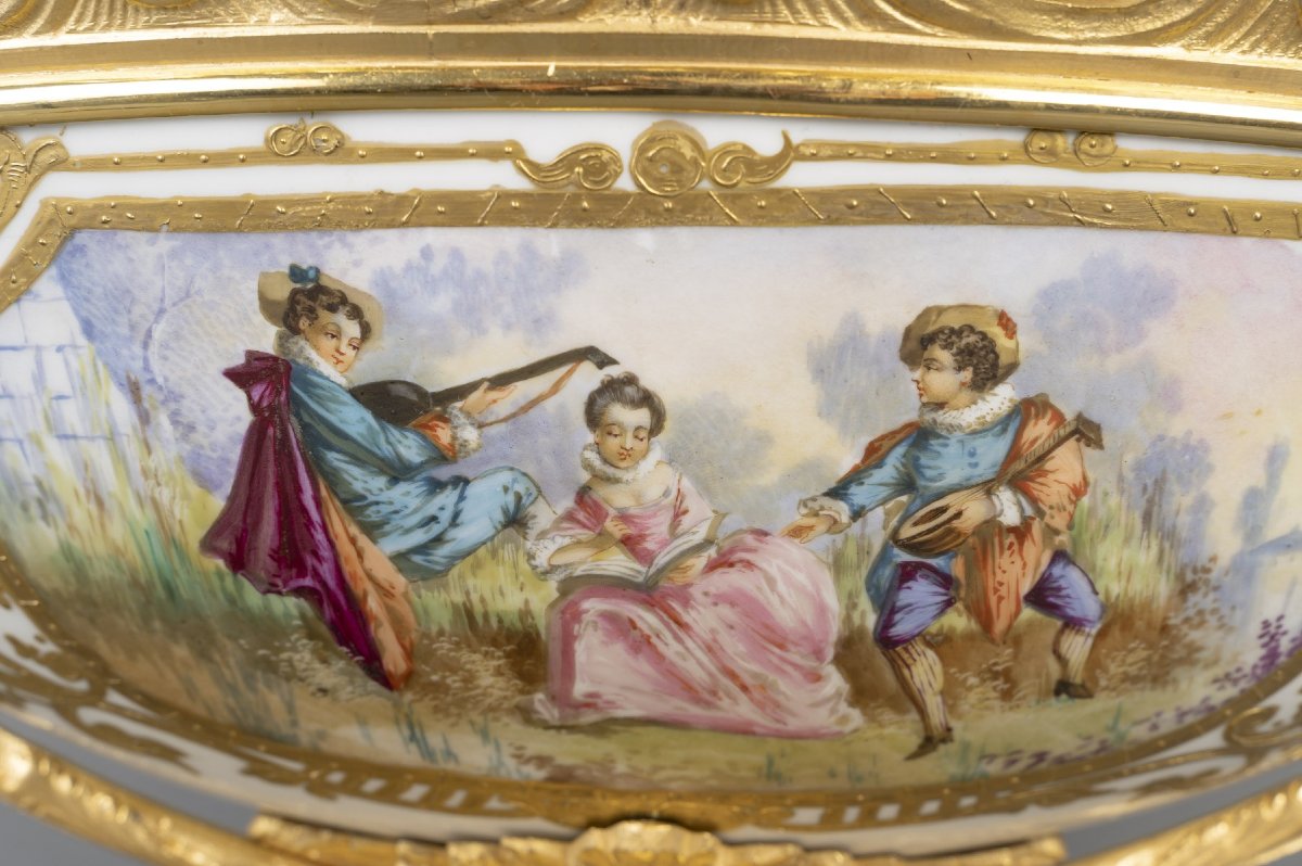 Coupe en porcelaine peinte et bronze doré – Époque XIXᵉ siècle, style Louis XV-photo-4