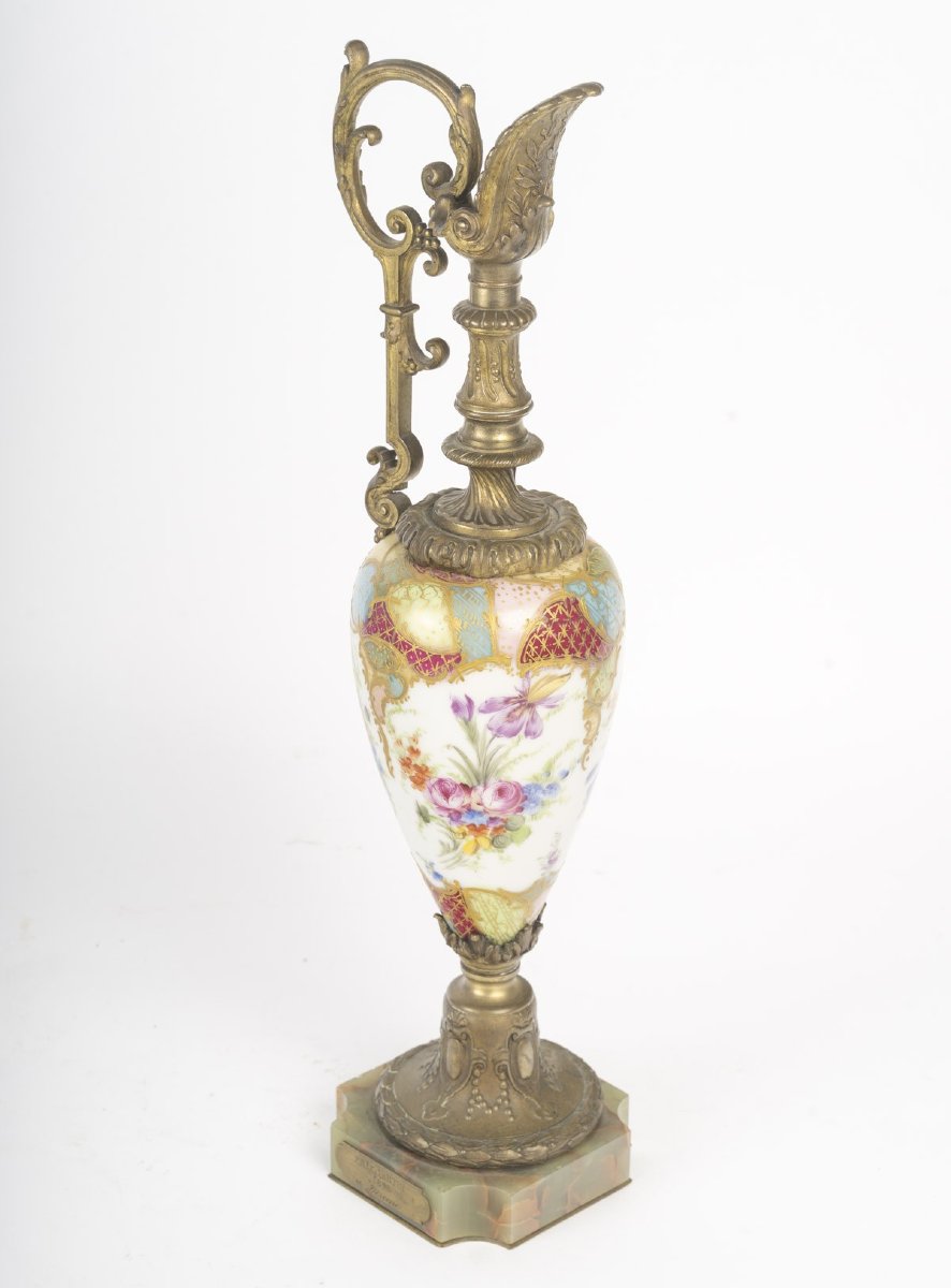 Decorative Porcelain And Bronze Ewer, Late 19th Century, Plaque “prix Bertin 1898”-photo-3