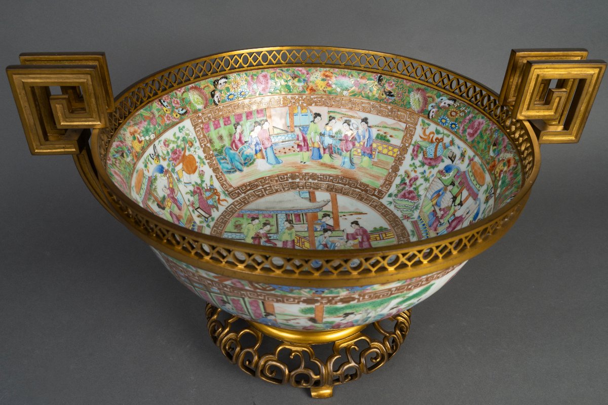 A Set Of Three Canton Porcelain Bowls With Gilt Bronze Mounts – China, 19th Century-photo-3