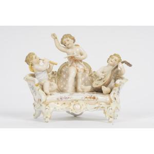 Groupe en porcelaine de Saxe, chérubins musiciens – fin XIXᵉ siècle