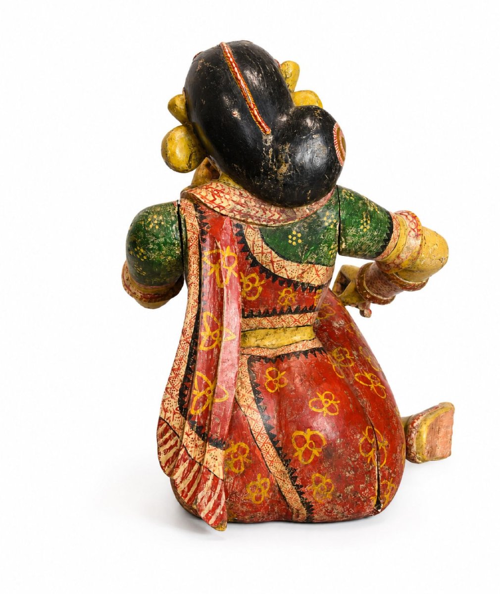 Statue en bois d'inspiration traditionnelle de l'ouest de l'Inde, fin du XIXe siècle.-photo-3