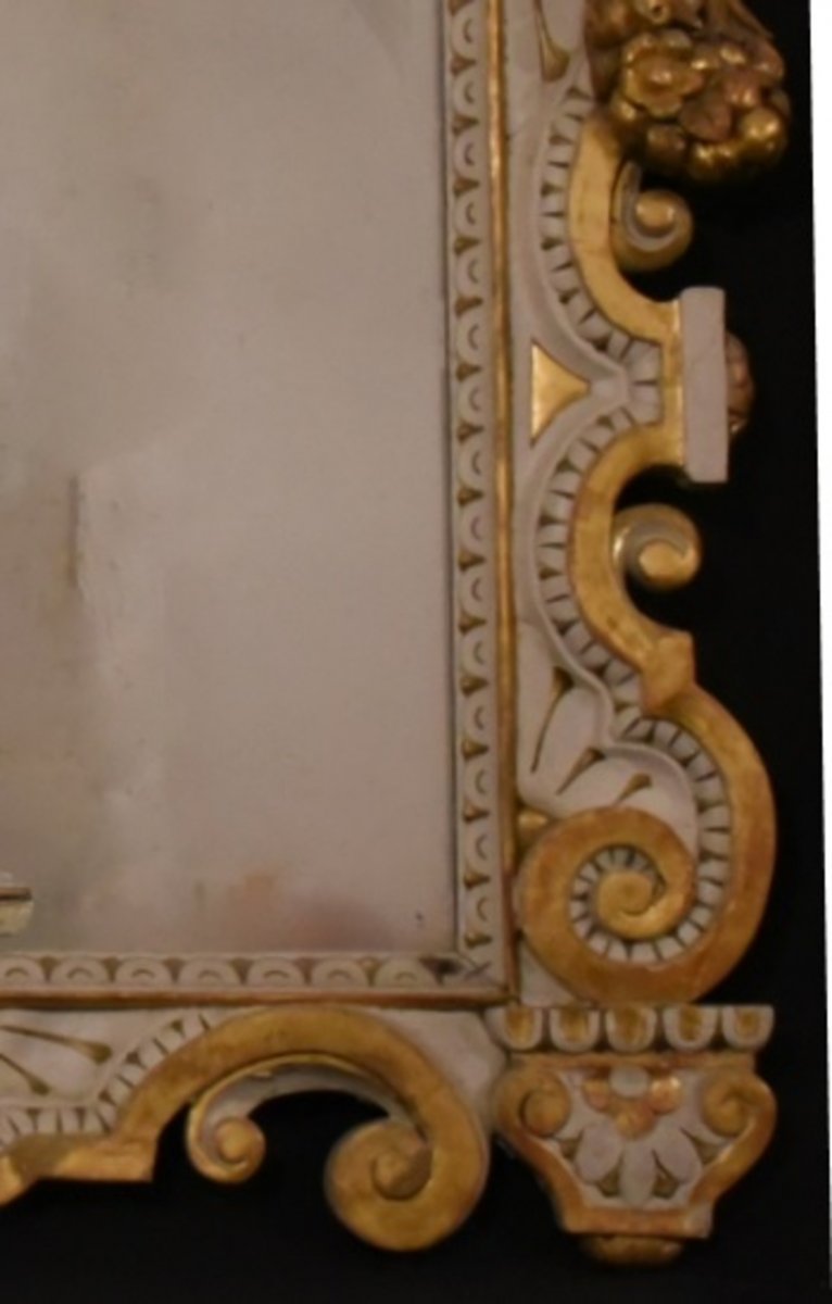 Neoclassical Mirror Carved Wood-photo-3