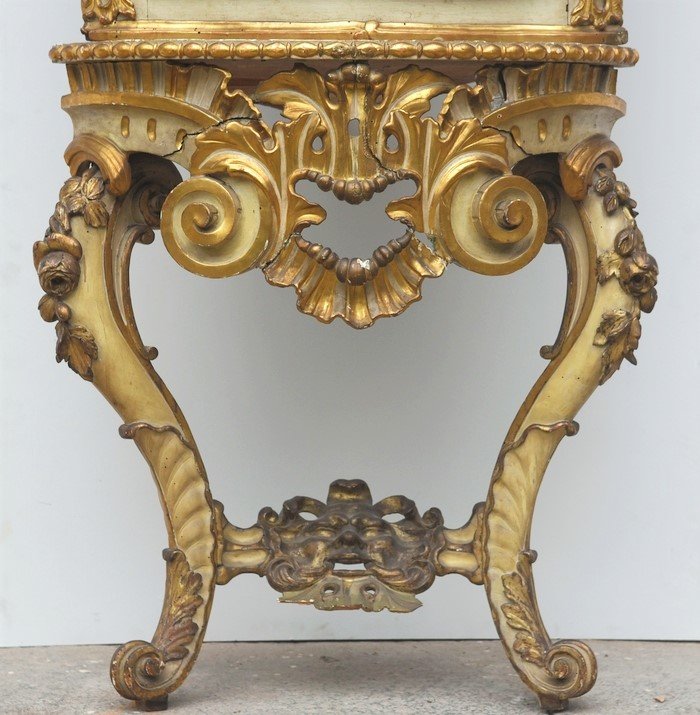Old Corner Cabinet From The 1700s-photo-2