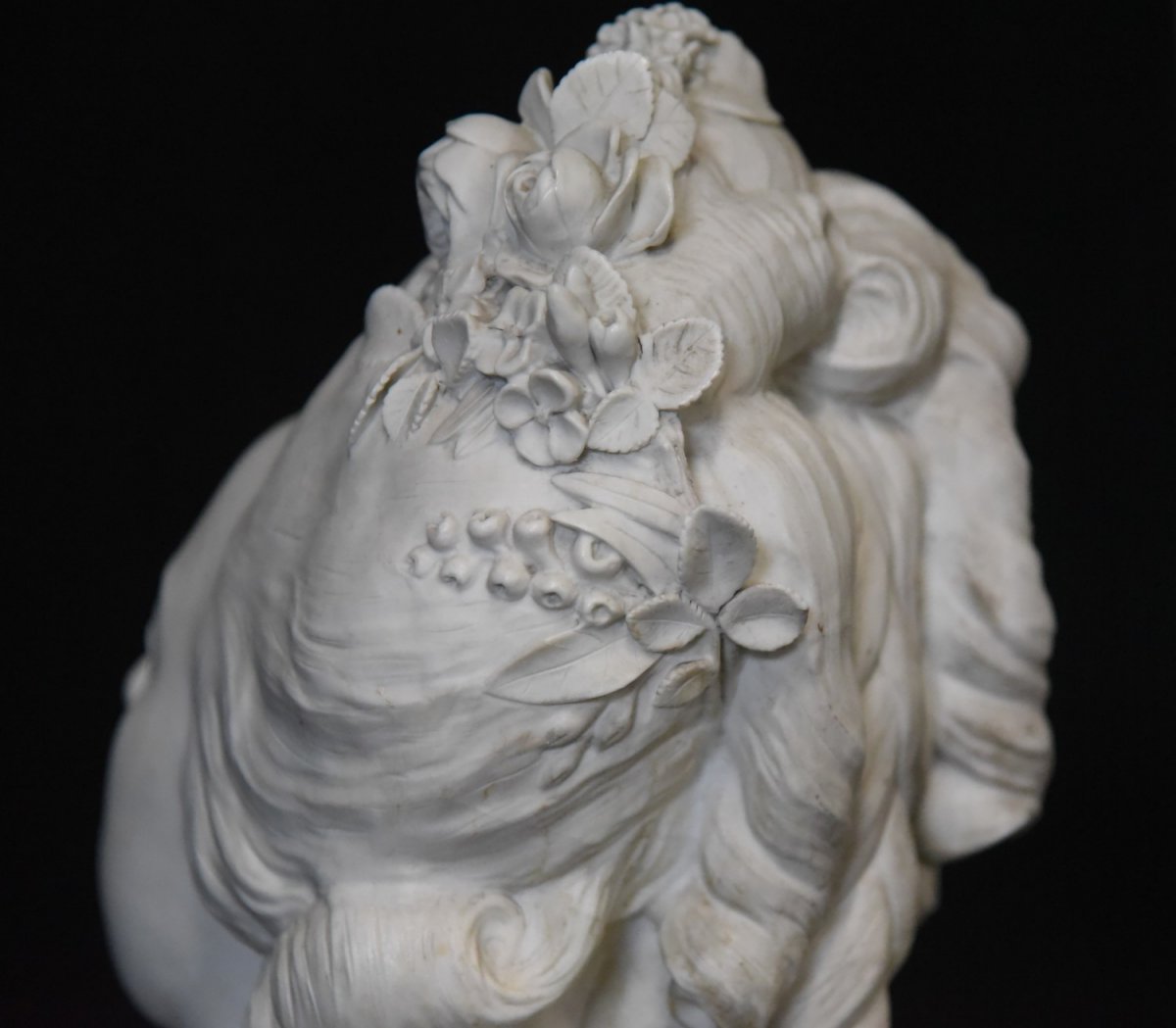 Antique Bust Of Marie Antoinette In Biscuit Porcelain From The 19th Century-photo-5