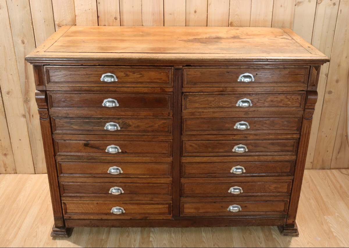  Old Trade Furniture, 14 Drawers