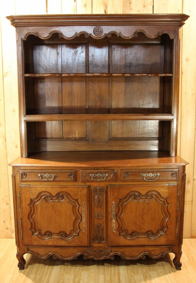 Small 18th Century Lorraine Dresser 