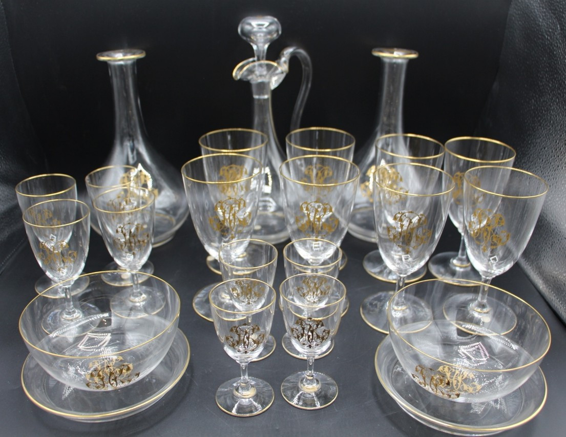 Baccarat Dinner Service Monogrammed In Gold Hr, Early 20th Century 