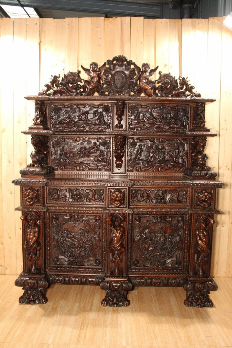 Important buffet dressoir de château en noyer de style Renaissance XIXème-photo-2
