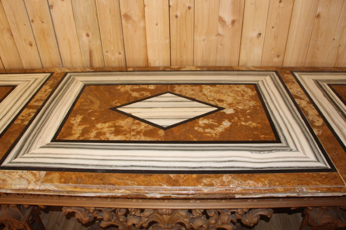 Huge Console Or Table In The Middle Of A Château After A Model From The Château De Versailles-photo-3