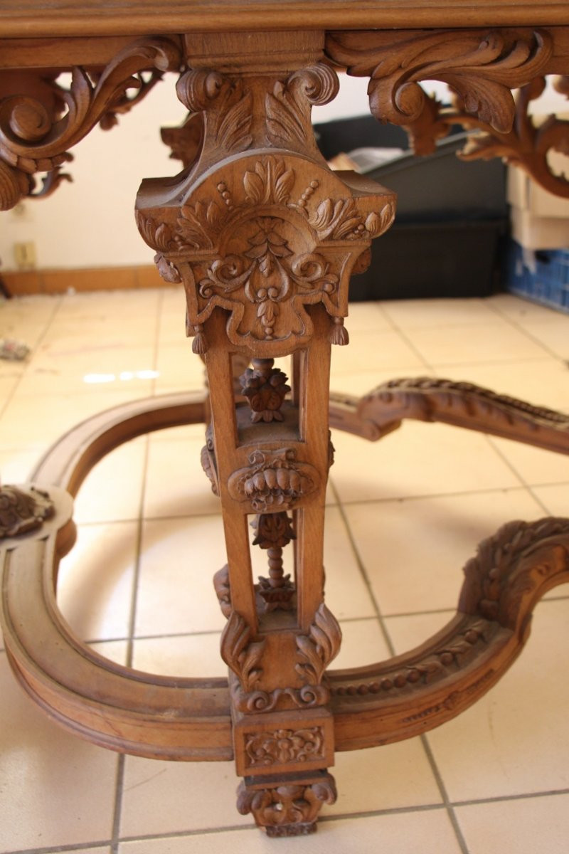 Huge Console Or Table In The Middle Of A Château After A Model From The Château De Versailles-photo-6