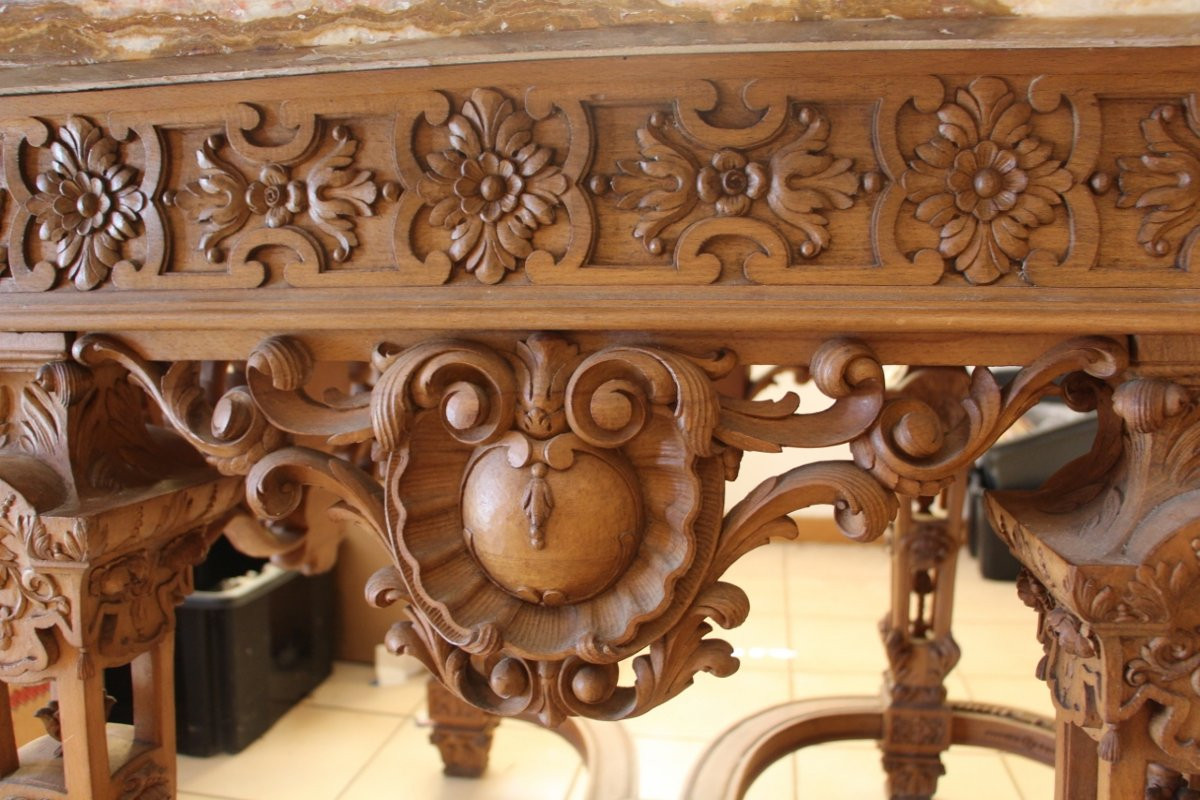 Huge Console Or Table In The Middle Of A Château After A Model From The Château De Versailles-photo-7