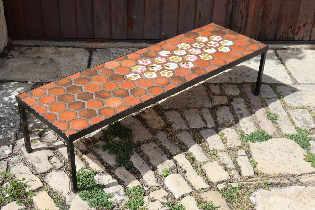 Table basse céramique par Roger Capron aux fleurs