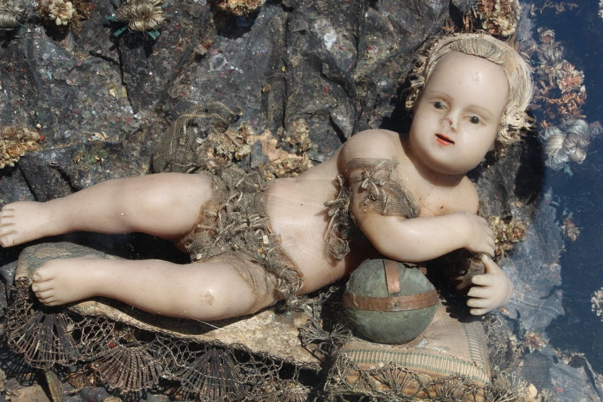 Wax Dressed XVIIIth Child Jesus-photo-3