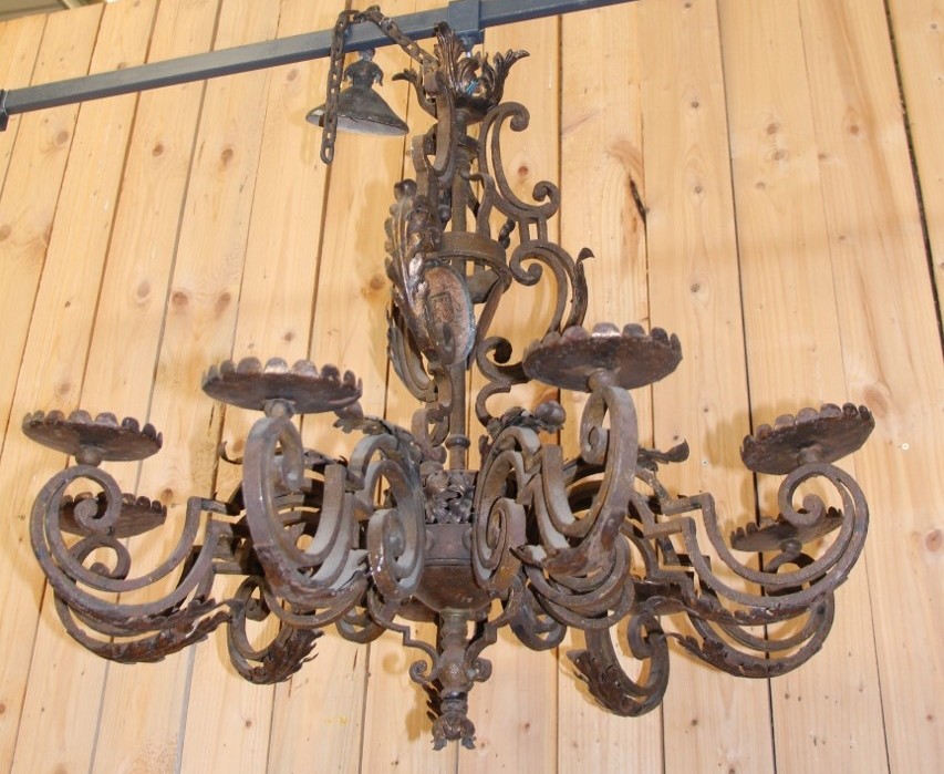 lustre en fer forgé XVIIIeme XIXeme aux armoiries