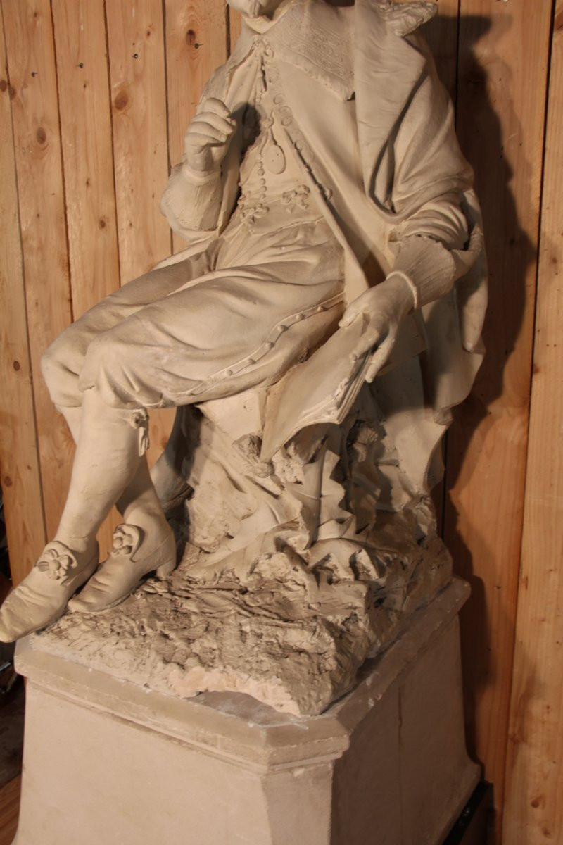 grande statue en plâtre de jacques callot ayant participé au concours de 1869 a Nancy-photo-1