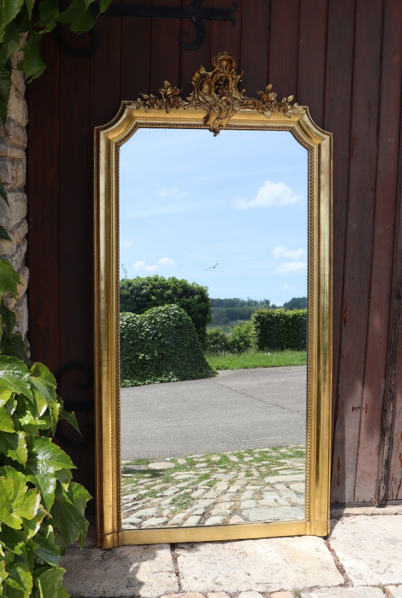 Miroir doré de style Louis XV 19ème 