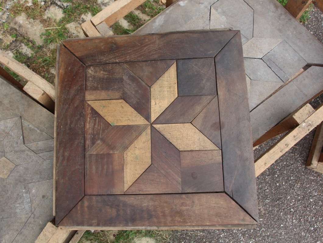 lot de 70 plaques de parquet 19eme en étoile bois massif