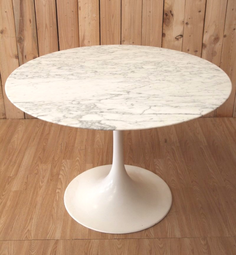 Table ronde Tulipe en marbre Calacatta de Eero Saarinen - Ø 107 cm - Knoll