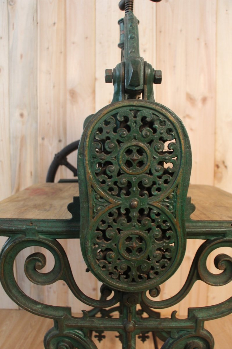 Triumph And Mangel Cast Iron Sheet Press Early Twentieth-photo-1
