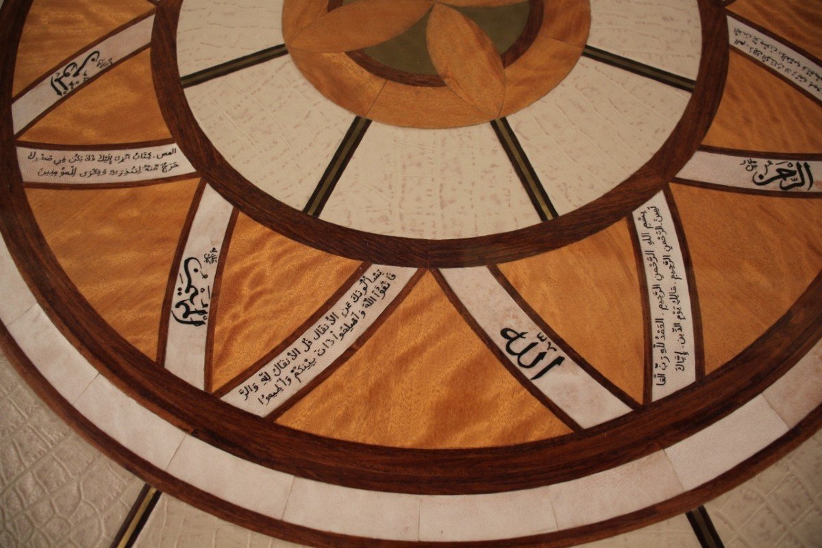 Table Basse Circulaire Dans Le Style De Carlo Bugatti -photo-3