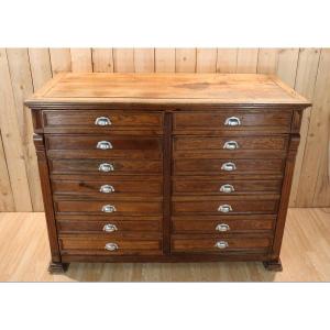  Old Trade Furniture, 14 Drawers