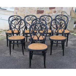 série de huit chaises Thonet modèle n°4 dites "café Daum" 1880