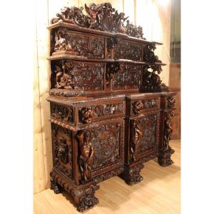 Important buffet dressoir de château en noyer de style Renaissance XIXème