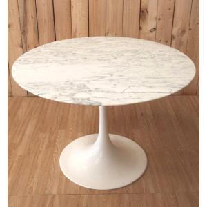 Eero Saarinen's Calacatta Marble Tulip Round Table - ø 107 Cm - Knoll