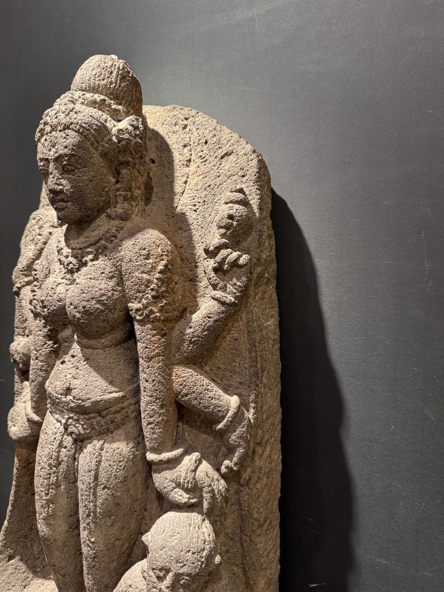 Statue Of Durga, Volcanic Tuff, India, 13th-14th Century.-photo-8