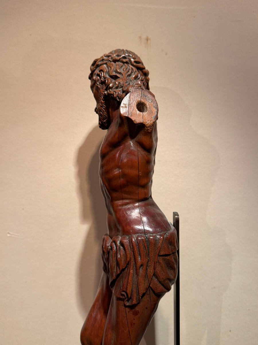 Christ en croix, buis,  France, début 17e s.-photo-1