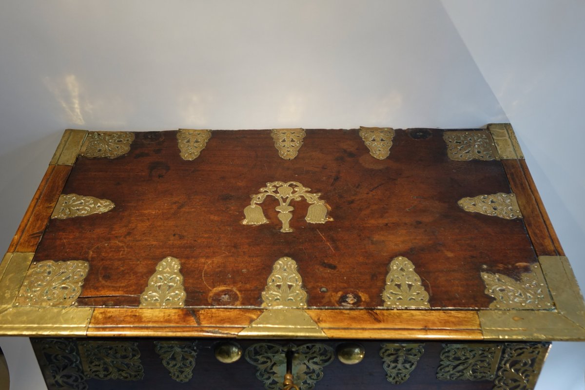 Chest And Its Legs In Teak, Holland, 17th C.-photo-4