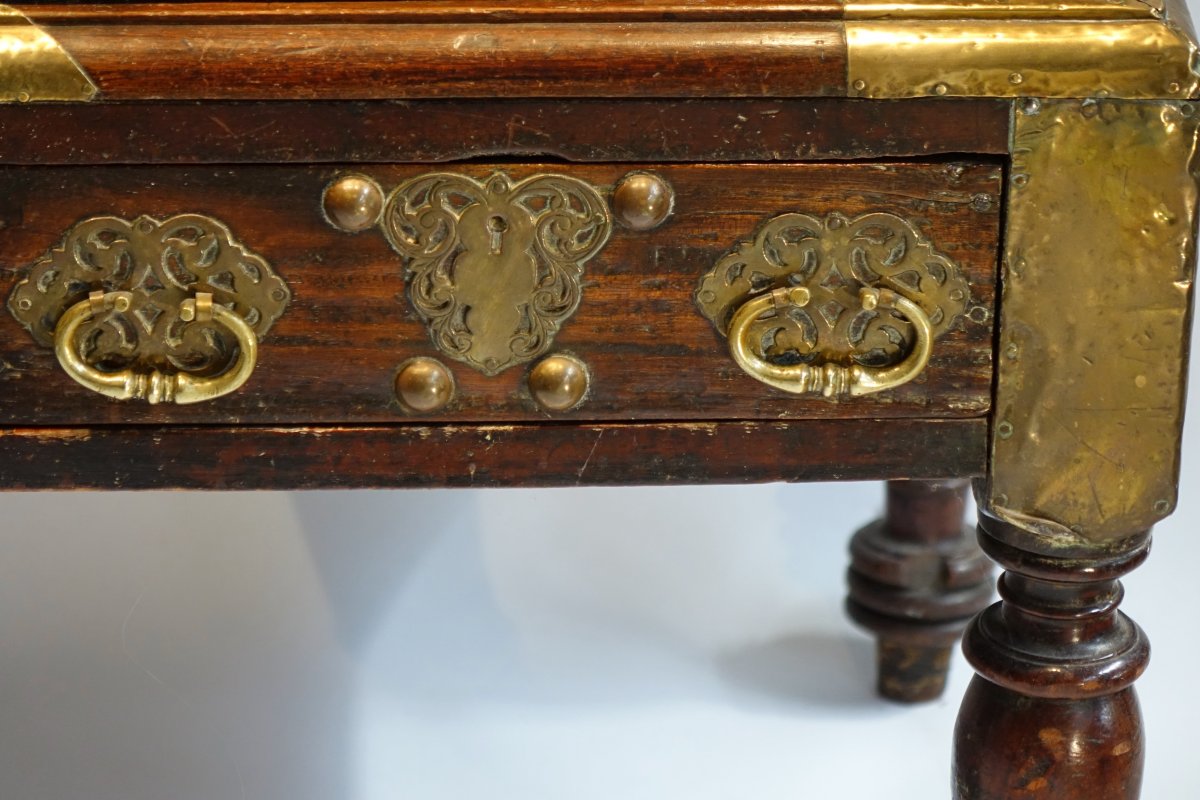 Chest And Its Legs In Teak, Holland, 17th C.-photo-1