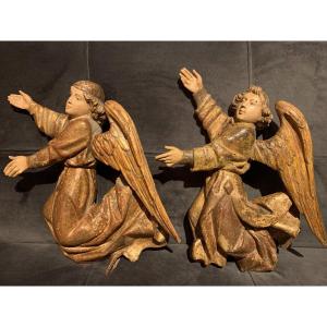 Two Carved Wooden Angels, Flanders, Early 16th C.