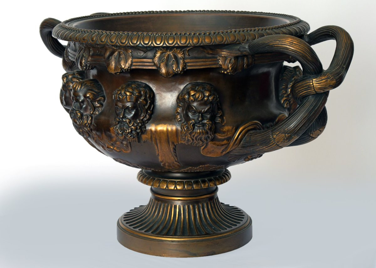 Vase Warwick en bronze patiné avec relief, XIXe siècle-photo-2