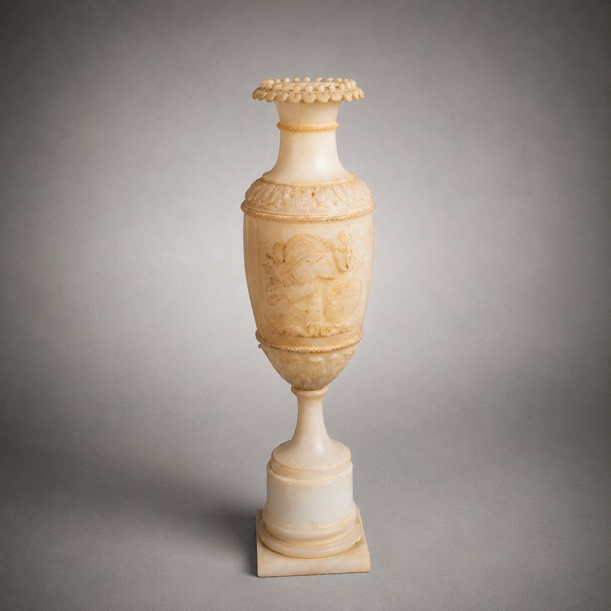 Paire de vases en albâtre , Milieu du XIXe siècle (1830),  Italie -photo-2