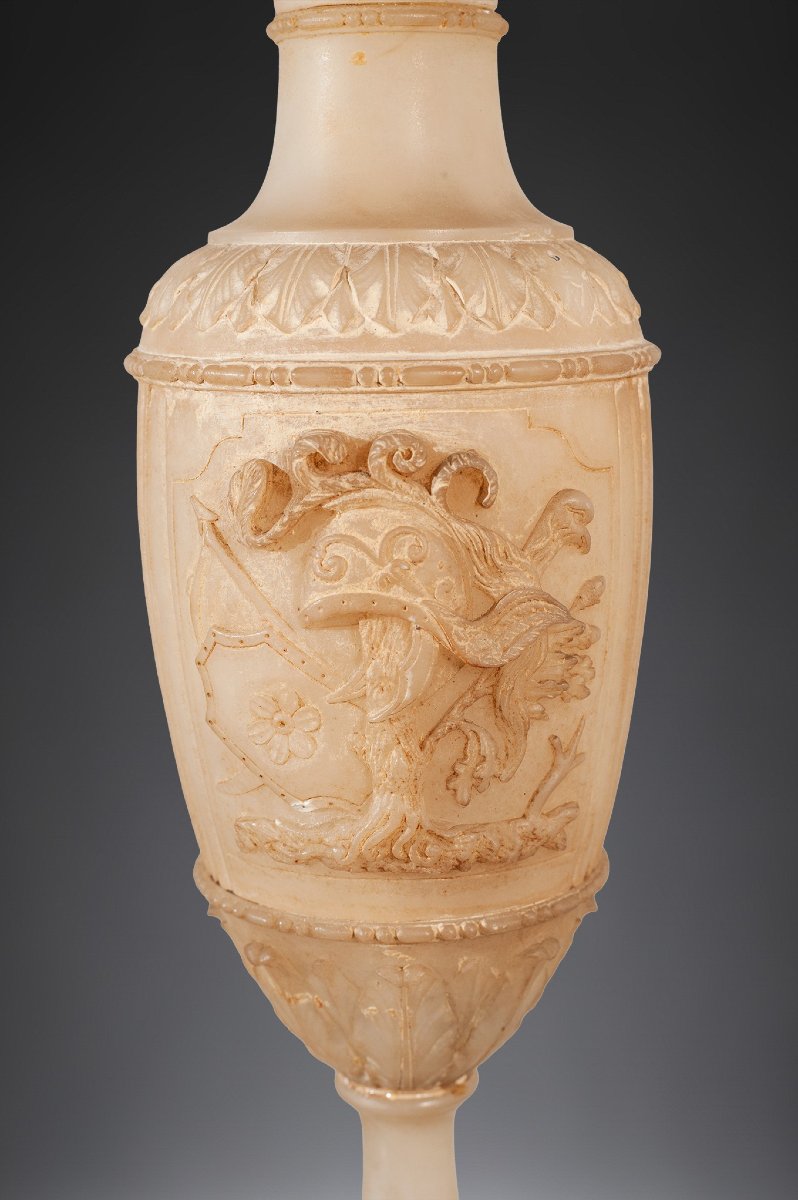 Paire de vases en albâtre , Milieu du XIXe siècle (1830),  Italie -photo-4